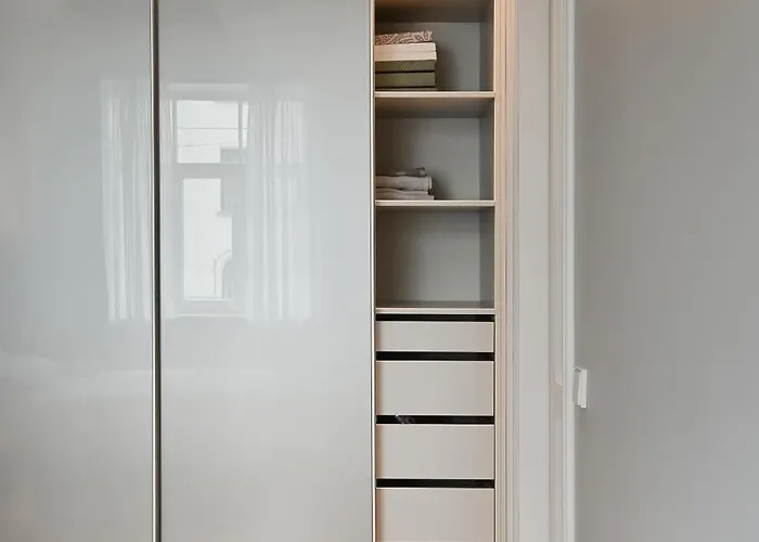 Daire Modern 2-bdrm Centre *